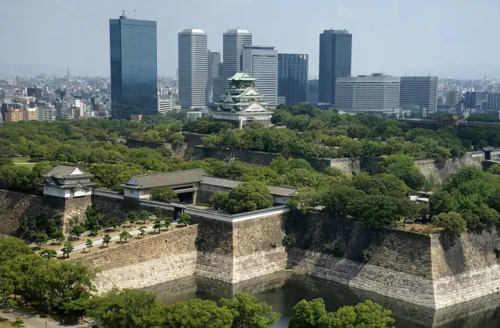Osaka Castle and the business district
